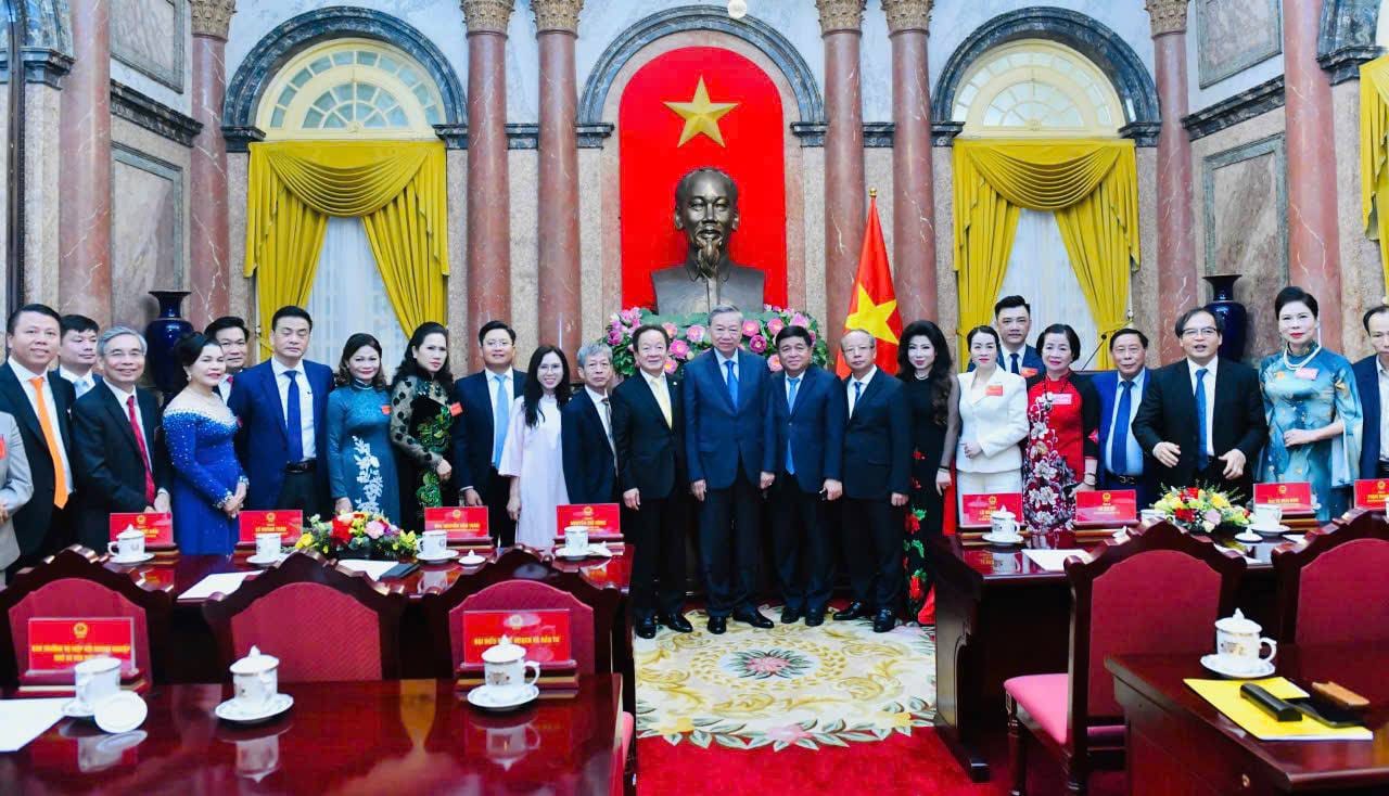 Nhà sáng lập OBranding trong buổi tham dự gặp mặt Tổng Bí thư, Chủ tịch nước Tô Lâm. 