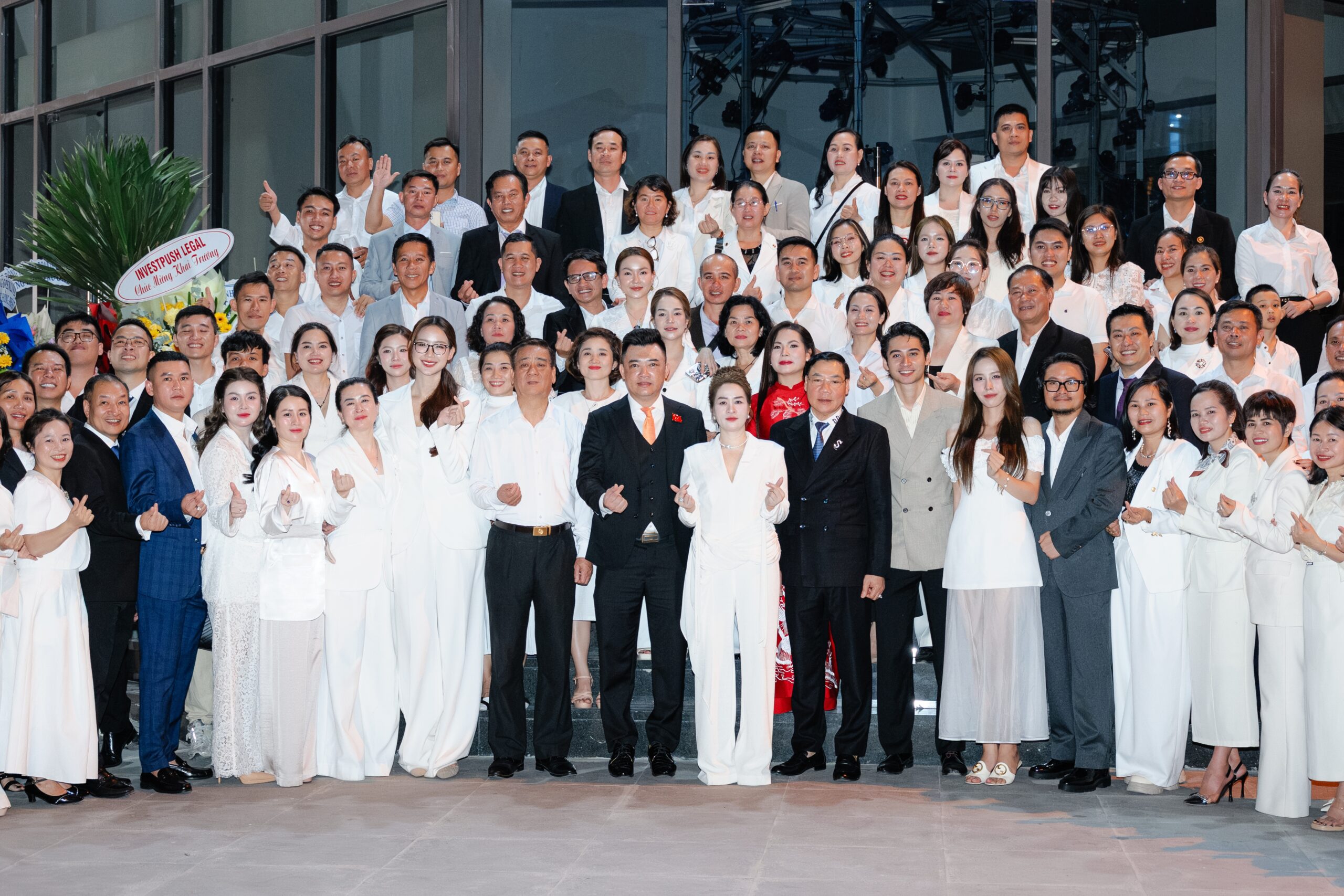 Bước chuyển mình mạnh mẽ trên hành trình phát triển của OBranding tại sự kiện khai trương tòa nhà trụ sở Tập đoàn OpenLive.