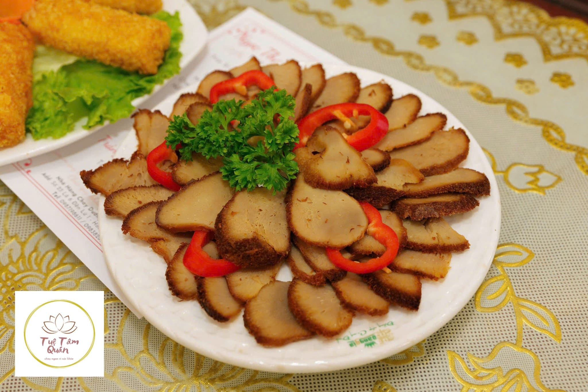 NHÀ HÀNG CHAY TUỆ TÂM QUÁN