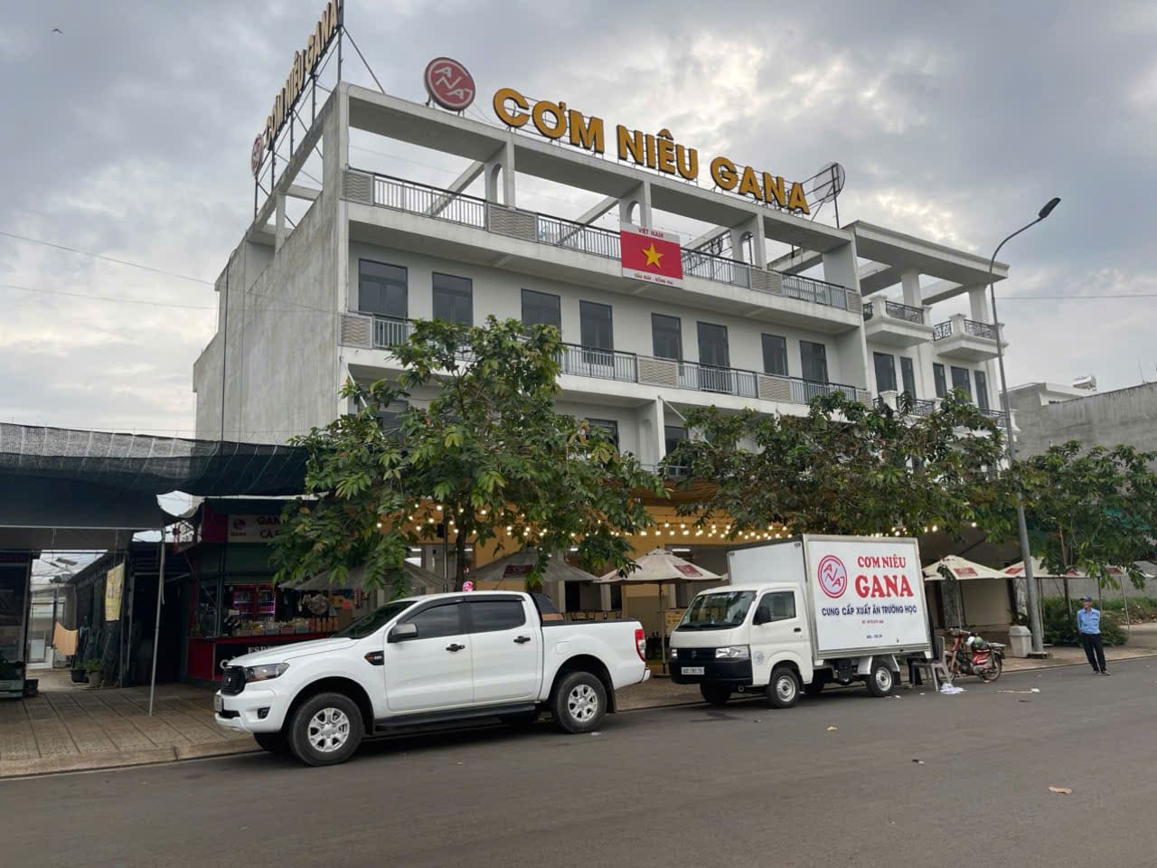 NHÀ HÀNG CƠM NIÊU GANA