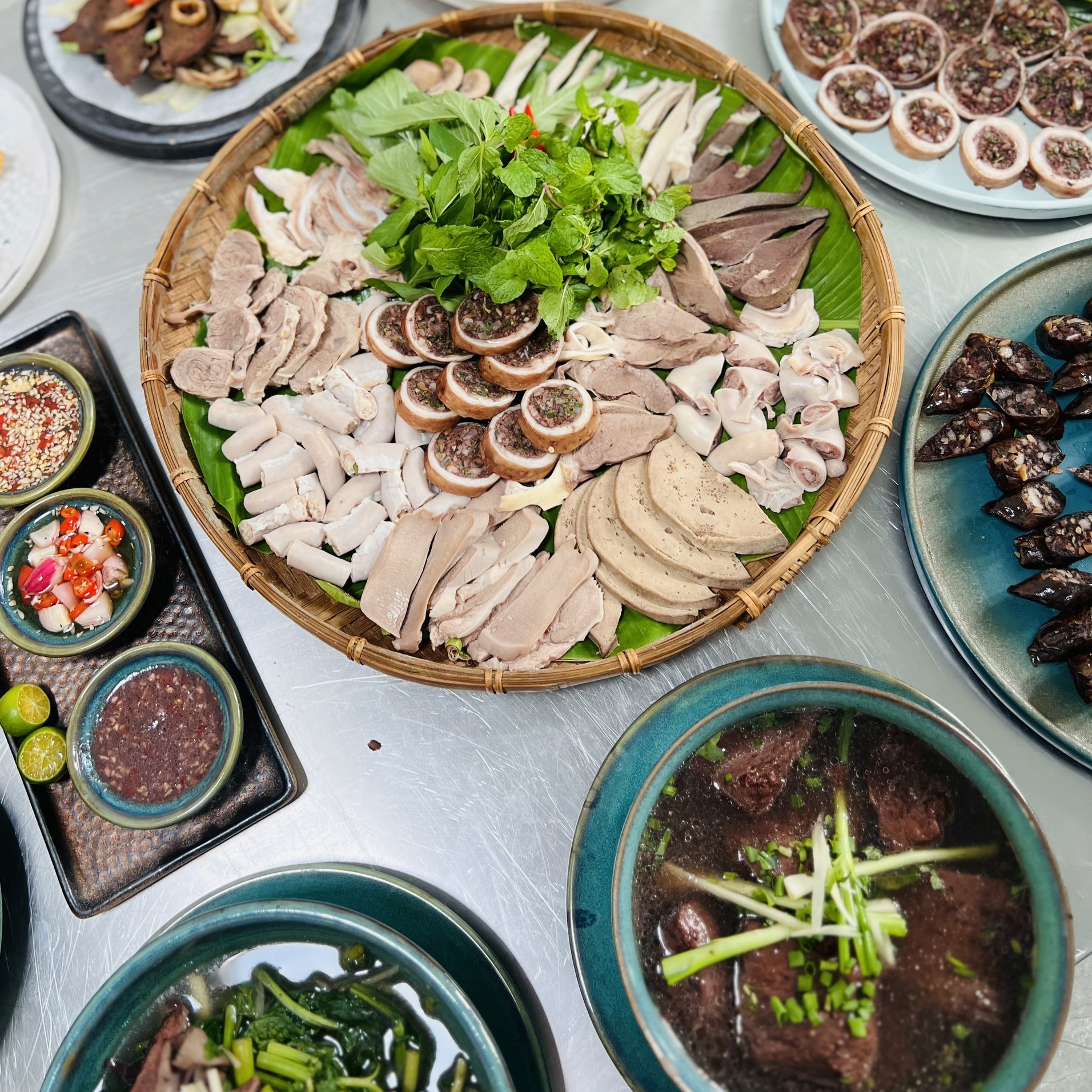 CÔNG TY TNHH MÓN NGON CỦA NGOẠI