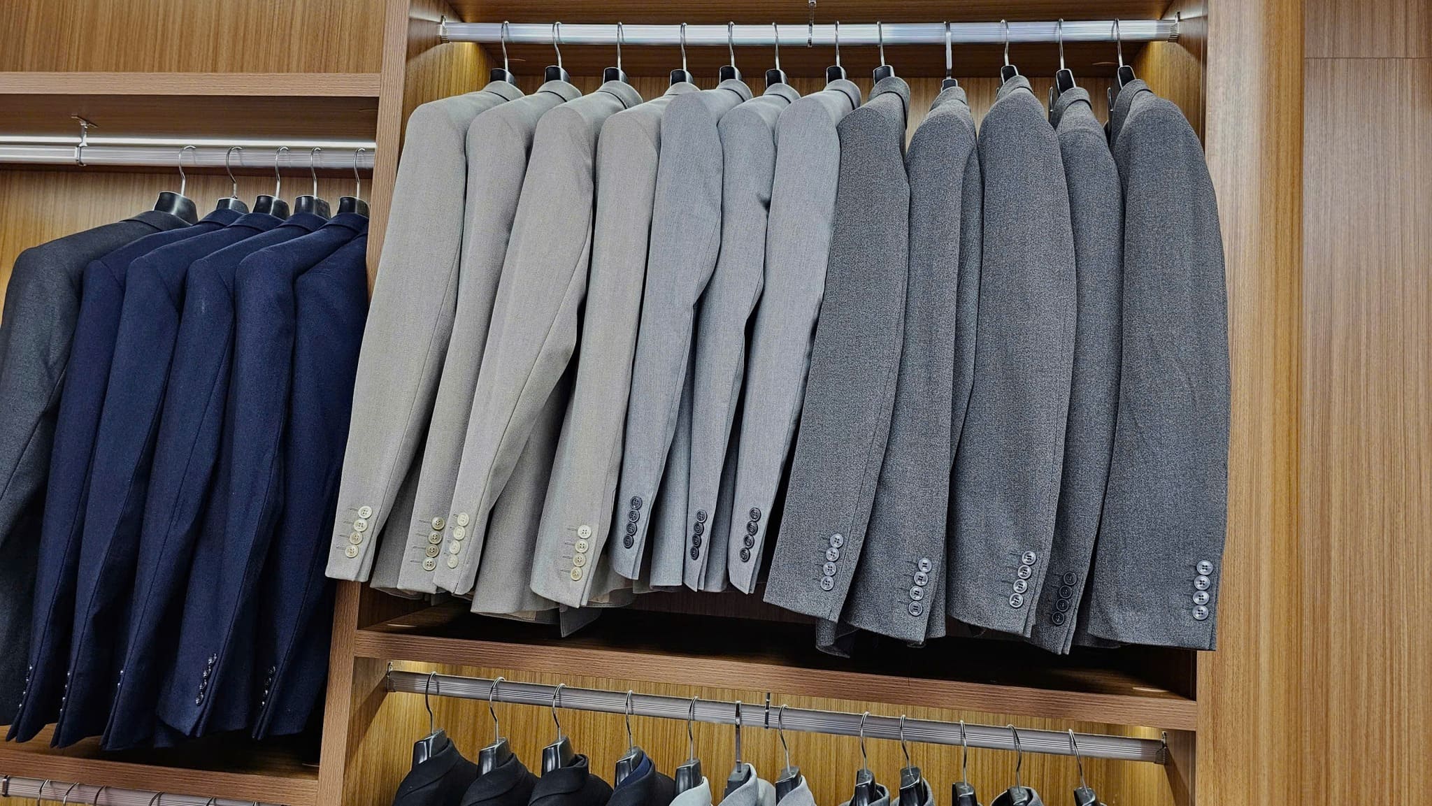 Lê Hương Tailor - Vest cưới và suit may đo