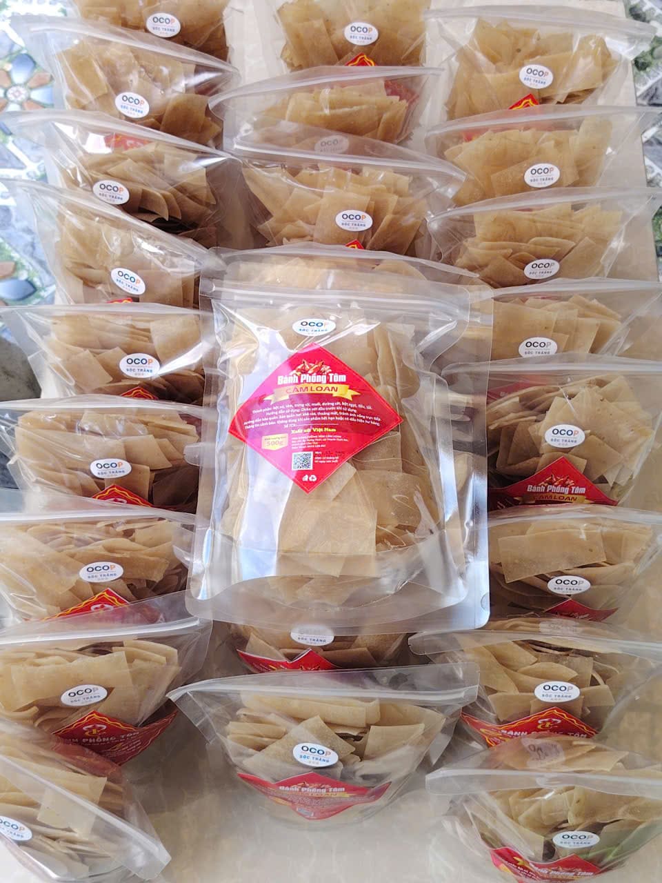 Bánh phồng tôm Cẩm Loan