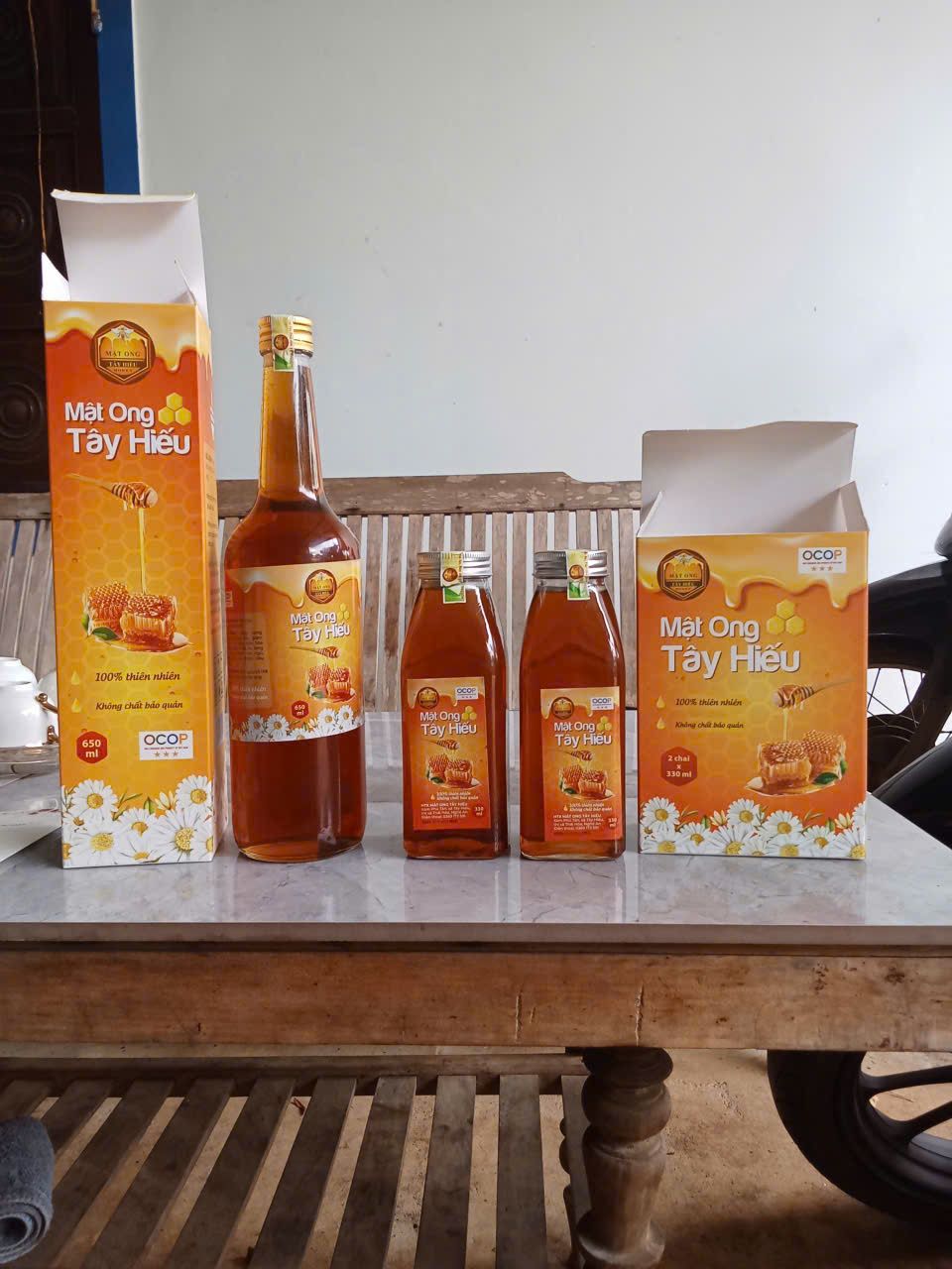 Mật ong Tây Hiếu