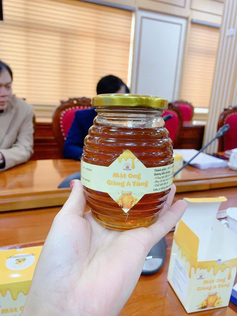 MẬT ONG GIÀNG A TÙNG